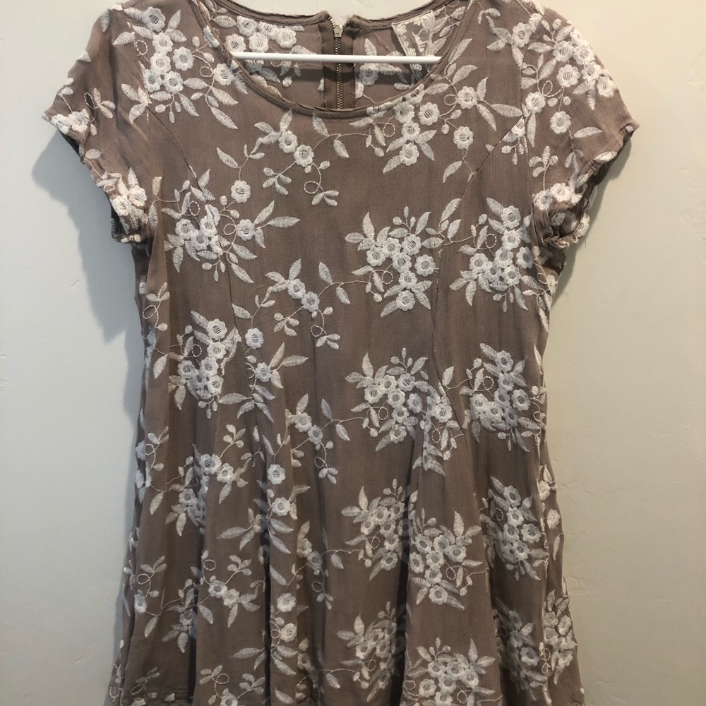 Beige and white floral tunic